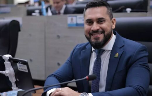 Projeto de Paulo Tyrone vira lei e exige que eventos municipais exibam gastos em Manaus
