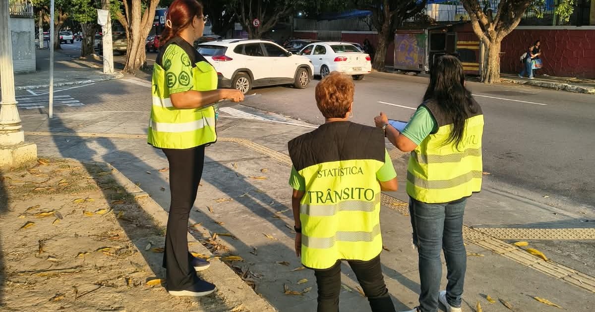 Pesquisa no centro de Manaus analisa possível mudança no sentido da rua do Congresso