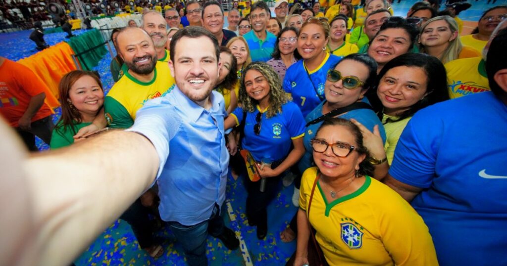 Café da manhã e ferramentas digitais marcam rotinas de escolas municipais de Manaus