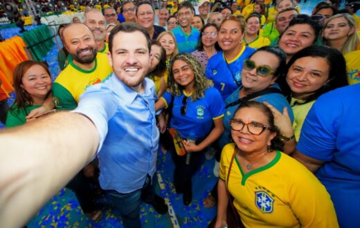 Café da manhã e ferramentas digitais marcam rotinas de escolas municipais de Manaus