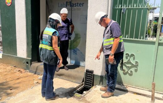 Obra no Centro de Manaus acompanha substituição de redes aéreas por sistema subterrâneo